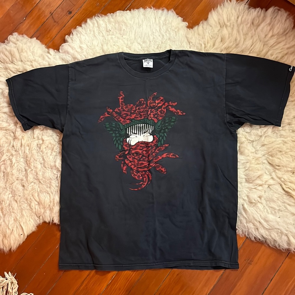 Crooks and castle men’s Large black tee